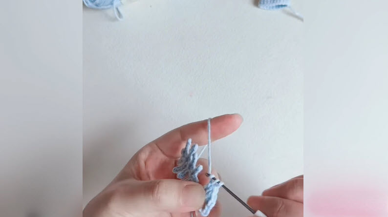 Crochet Fishbone Halloween Keychain Pattern for bags