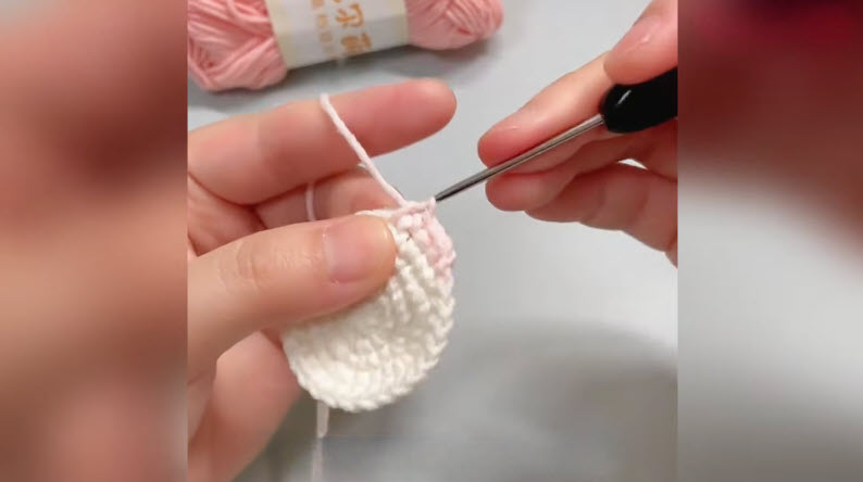 Crochet Jellyfish Keychain Amigurumi Pattern with Ocean Details