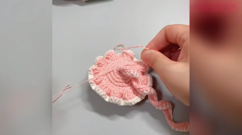 Crochet Jellyfish Keychain Amigurumi Pattern with Ocean Details