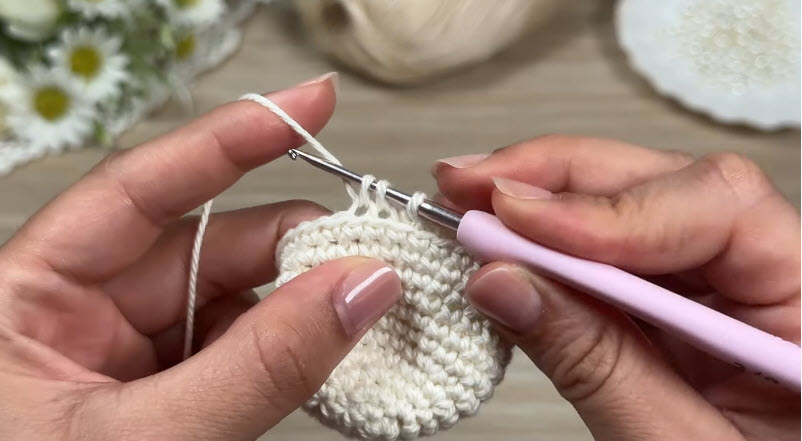 Crochet Jellyfish Keychain Pattern for bags charm